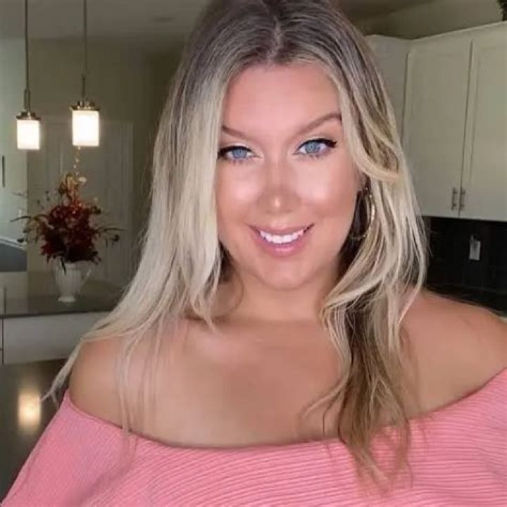 Cortney Reardanz Net Worth, Age, Height, Bio, Birthday, Wiki!