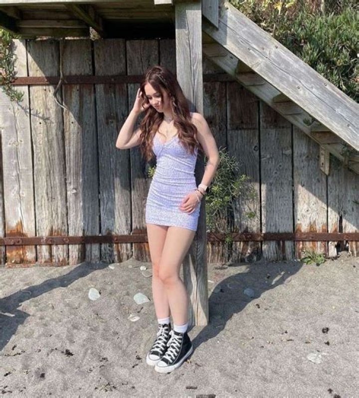 Emma Laila - Net Worth, Age, Height, Birthday, Bio, Wiki!