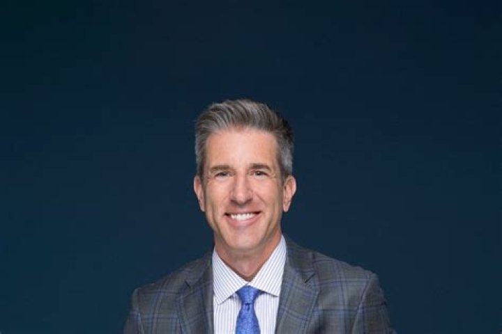 Kevin Burkhardt Net Worth, Age, Height, Bio, Birthday, Wiki!