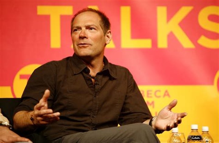 Les Stroud Net Worth, Age, Height, Bio, Birthday, Wiki!